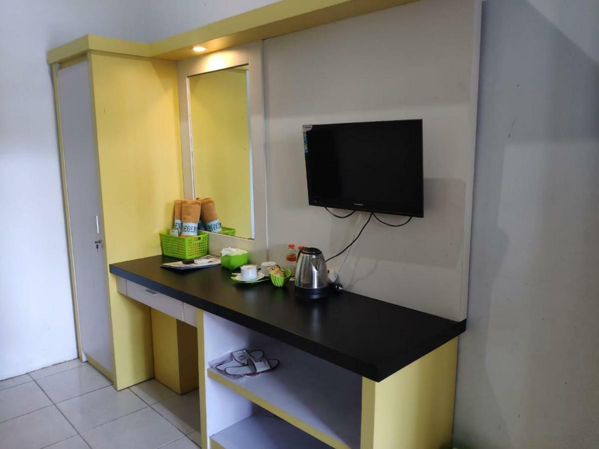 Hotel Boegenviel Syariah Lamongan Εξωτερικό φωτογραφία